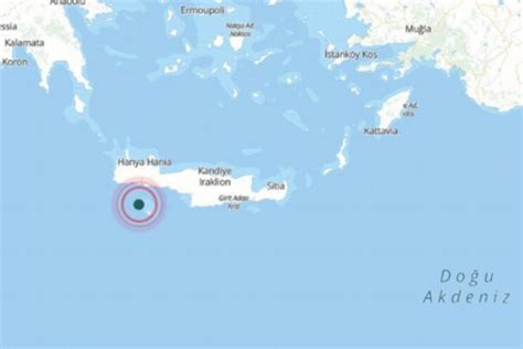 A­k­d­e­n­i­z­­d­e­ ­4­.­2­ ­b­ü­y­ü­k­l­ü­ğ­ü­n­d­e­ ­d­e­p­r­e­m­